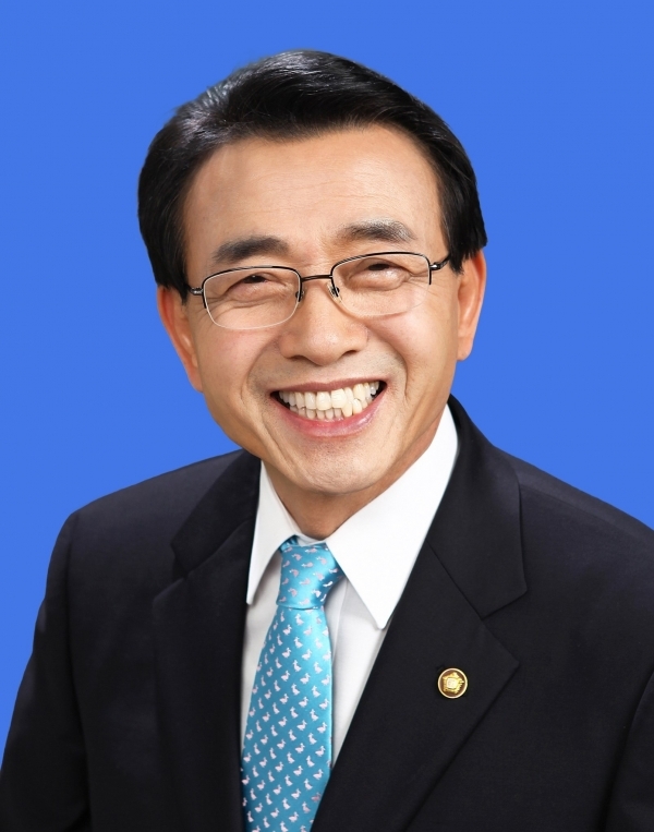 심재권 전,국회의원(정당인) 20대 국회 전반기 외교통일위원회 위원장, 호주 모나쉬대학교 국제정치학 박사