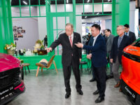 반기문, 체리 그룹 레파스 전시관 방문해 친환경 모빌리티의 미래를 증진하자는 공감대 형성