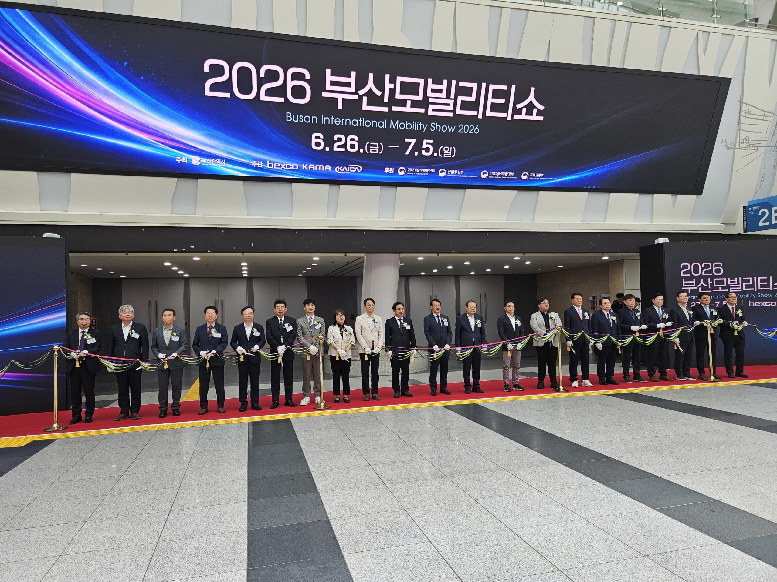 ‘내일의 길’을 여는 뜨거운 열기… [2026 부산모빌리티쇼] 성료